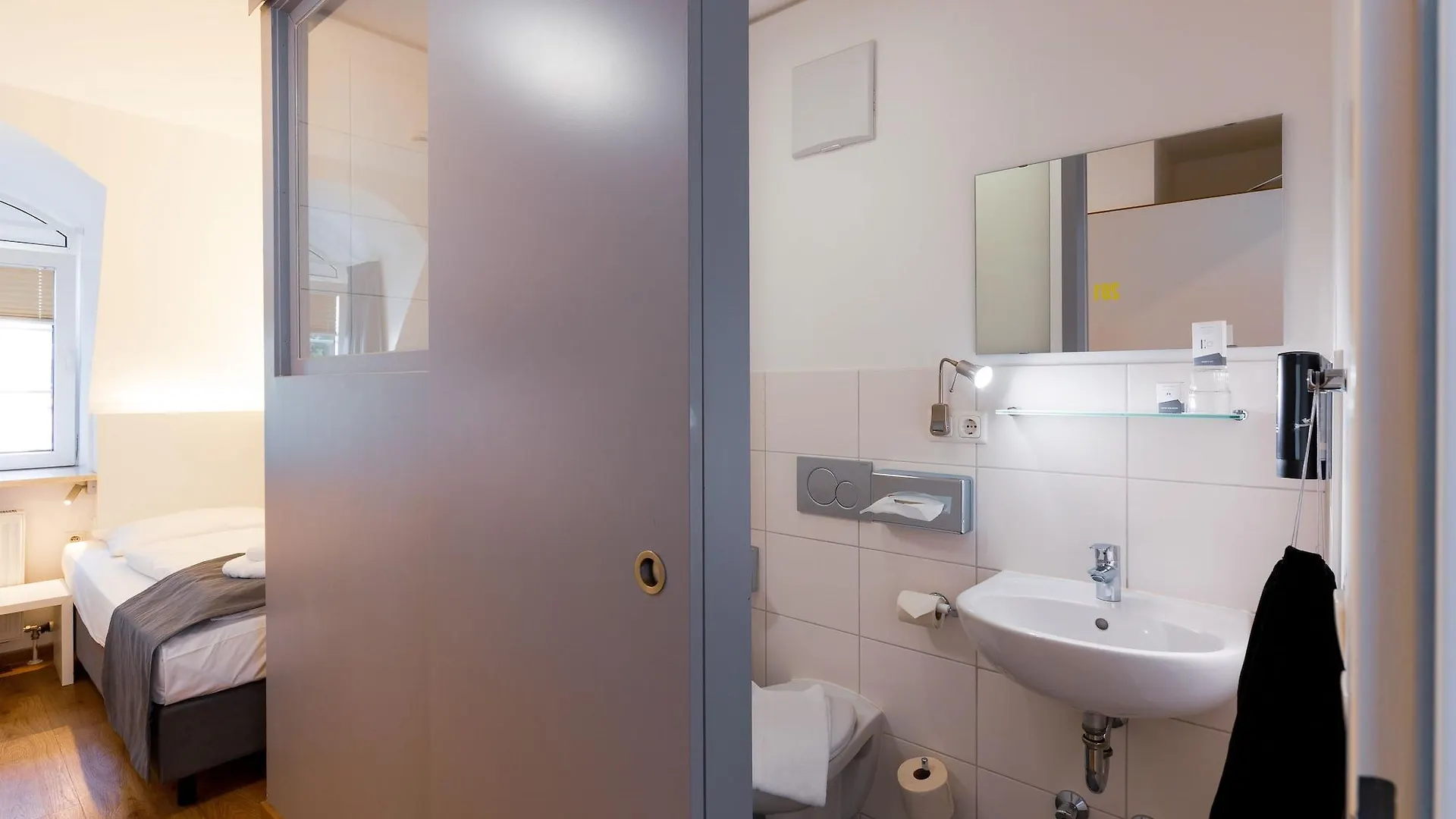 Mk Hotel Muenchen Max-Weber-Platz 2*, Munich Germany