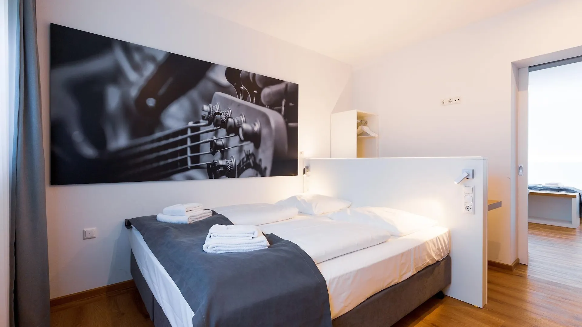 **  mk hotel münchen max-weber-platz Alemania